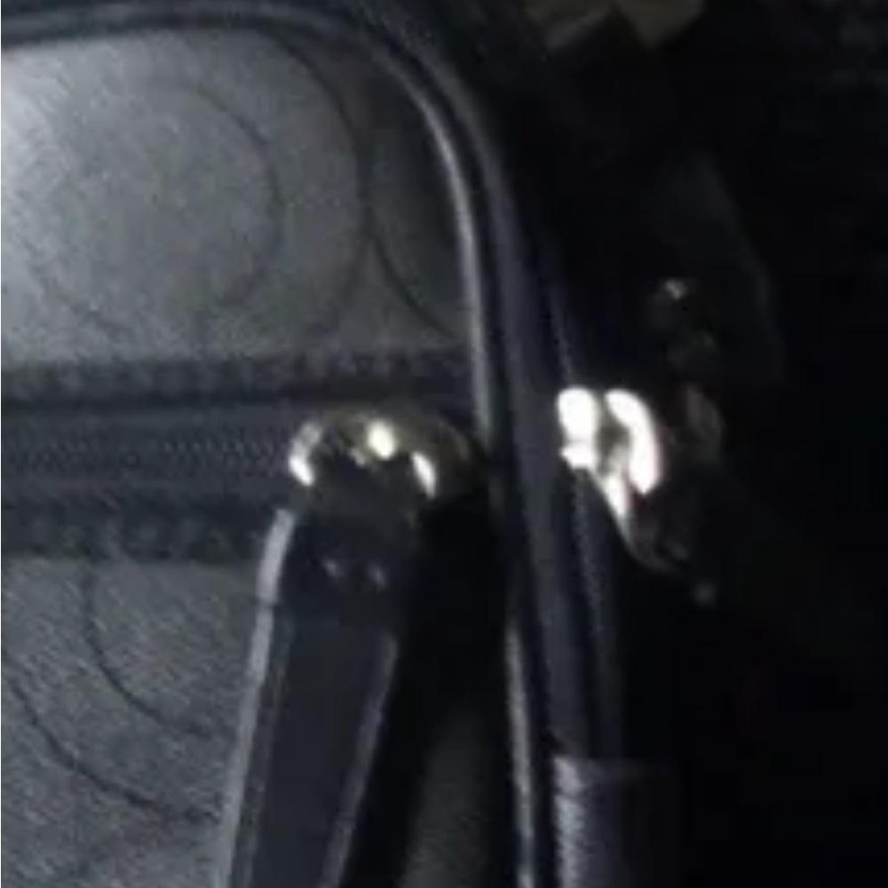 Coach preowned messenger, crossbody, bag Men’s, Women or Unisex. - Picture 3 of 15